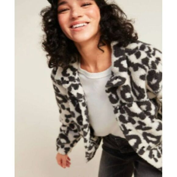 Old Navy Cozy Sherpa Snap Flurry Crop Leopard Jacket Women's Sz M + Free Gift - Picture 2 of 3